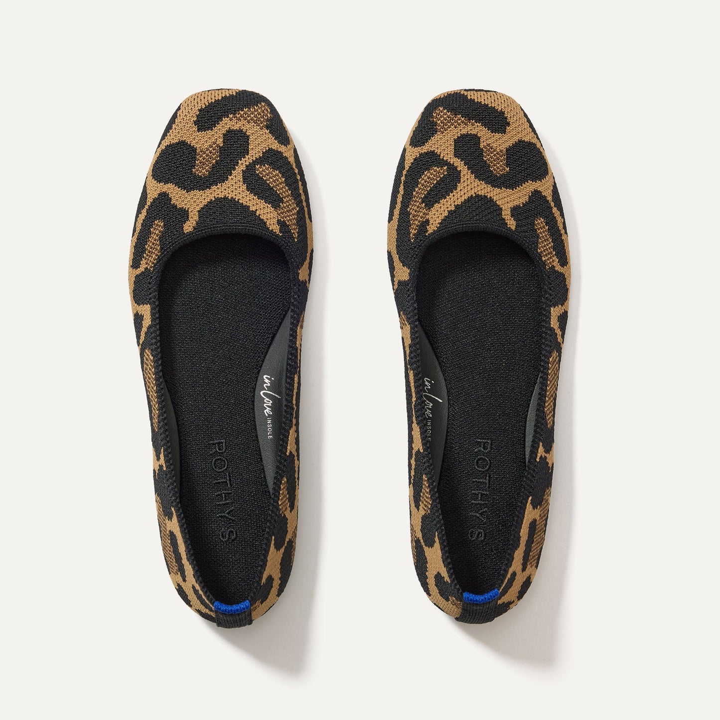 The Max Square - Amber Cat